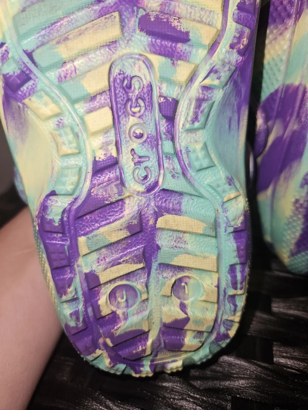 CROCS Kids Tie-Dye Purple, Teal & Yellow Fleece-Lined Clogs